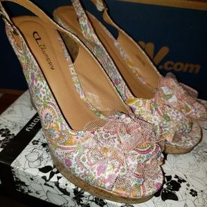 Chinese Laundry Wedges